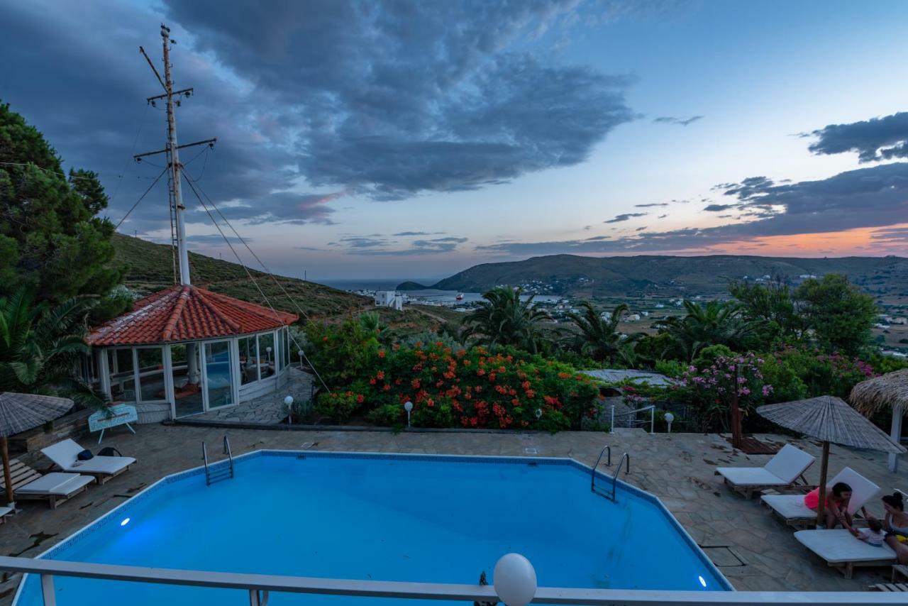Kymothoi Rooms & Pool Bar Gavrio Exterior photo