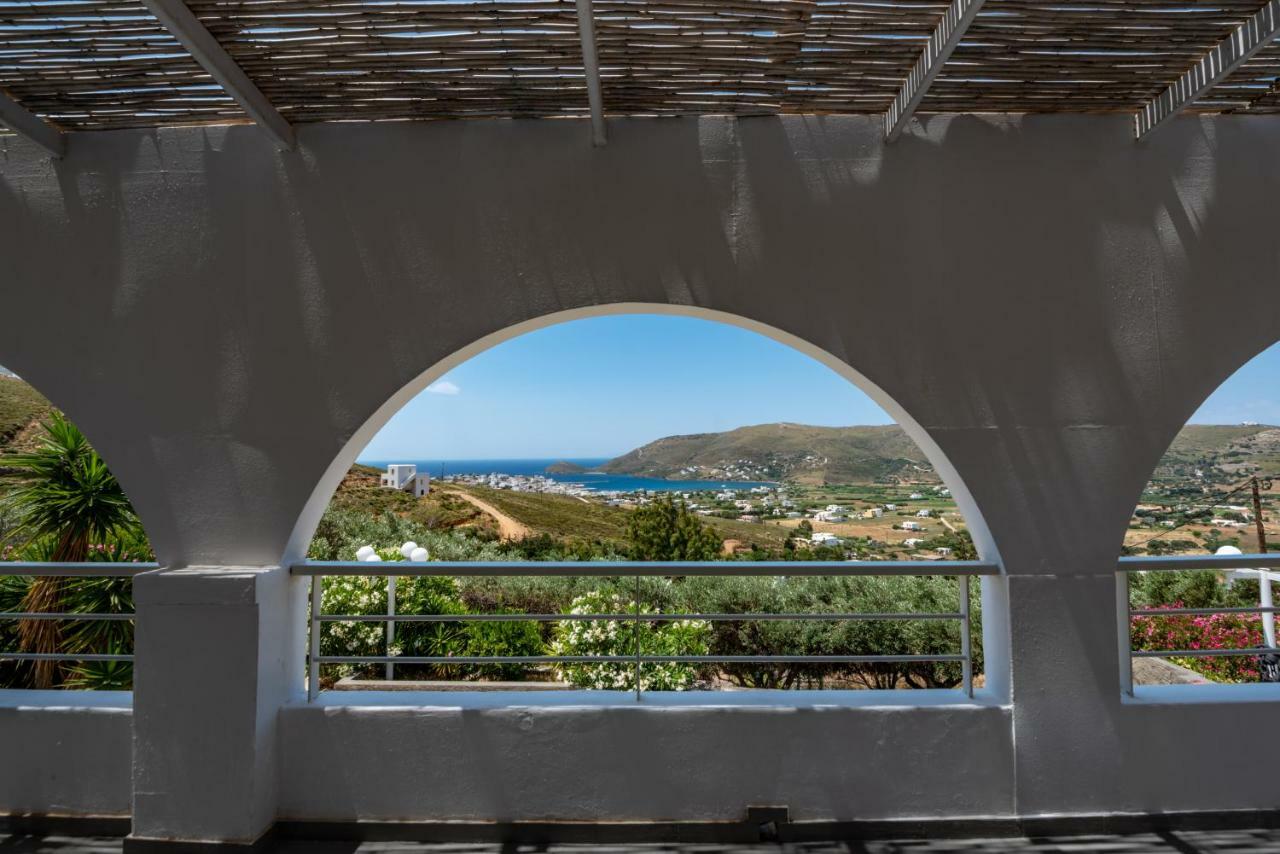 Kymothoi Rooms & Pool Bar Gavrio Exterior photo